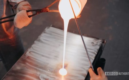 如何“折磨”一块玻璃？初探康宁实验室，机器人自动用砂纸摩擦屏幕盖板玻璃