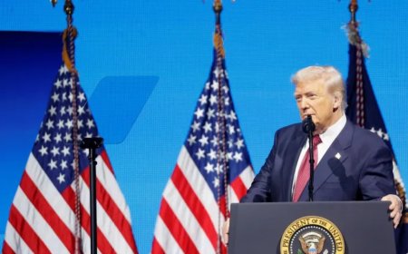 特朗普称马姆达尼必须“尊重”华盛顿  并表示希望纽约成功