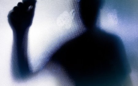 疑分產不均竟駕車撞姊夫！再點瓦斯燒屋持刀砍人　狠男判9年半