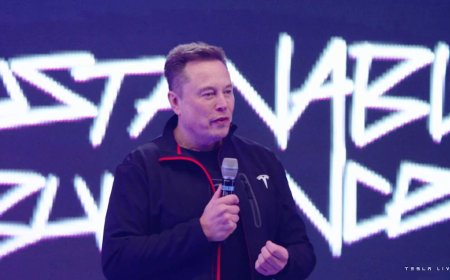 马斯克：特斯拉几乎已经准备好，让 FSD 车主能边发短信边开车