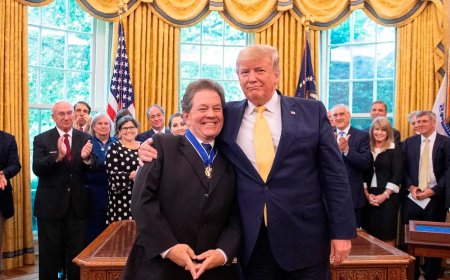 再按西方经济学玩下去，美国制造业要输越南了