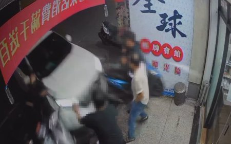 恐怖畫面！雲林轎車「飛彈式」直衝店家　4人門口閒聊遭撞進店裡