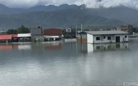 冬山鄉慘淹！民宅變「水上屋」冰箱漂馬路　「兩棲」小貨車硬闖