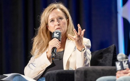 Liberal comedian tells Stacey Abrams 'civility is overrated' against MAGA right