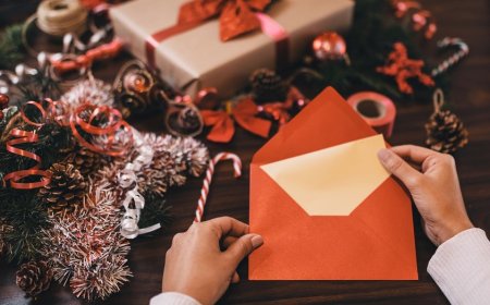 8 sites where you can order holiday cards that don't cost a fortune