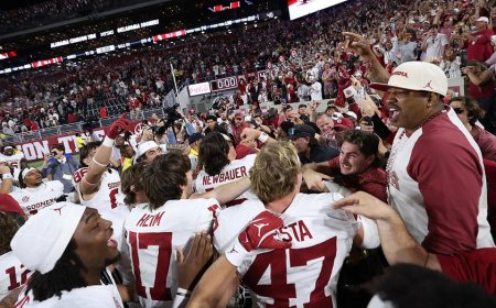 Oklahoma upsets Alabama to keep playoff hopes alive