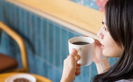 星巴克今推「大杯以上買一送一」　路易莎會員優惠第二杯咖啡半價