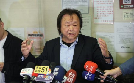 反攻大陸成功？從從容容游刃有餘登上共艦　王世堅笑：統一次就好了