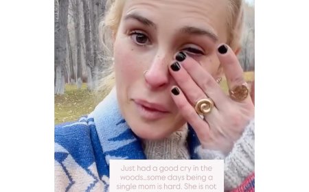 Rumer Willis Cries Over Being a Single Mom: ‘Doing Everything Alone’