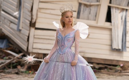 Ariana Grande ‘Really Wanted’ Glinda’s Wedding Dress to ‘Feel Vulnerable’