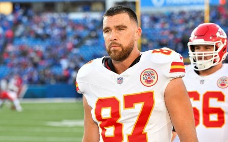 Travis Kelce wants Chiefs to 'put all the selfish s---' aside as playoff chances dwindle