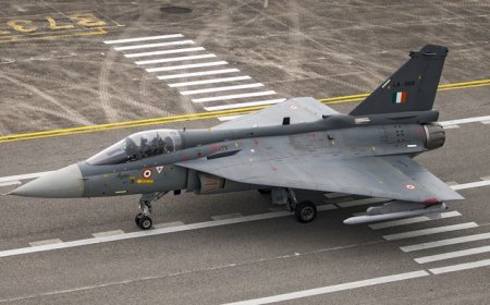 印度国产“光辉”战机在航展表演中坠毁，4天前曾发生液体泄漏