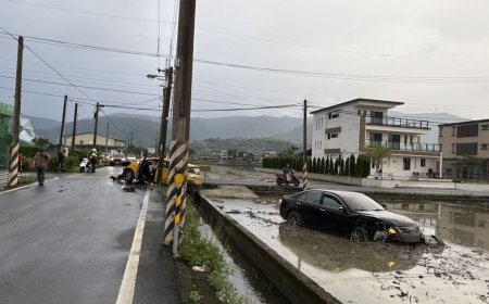 路口沒減速猛撞！宜蘭自小客飛進田裡畫面曝　噴驚人水花
