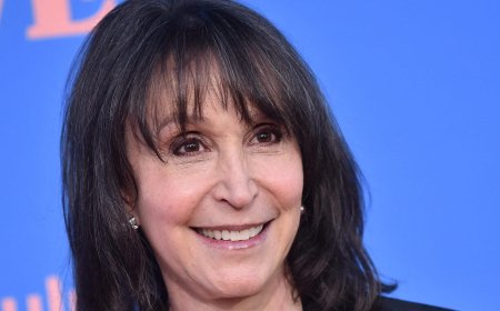 ‘Mork & Mindy’ Actress Turns Heads With Barely Recognizable Appearance At 71