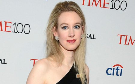 Elizabeth Holmes Scores Another Behind Bars Family Time For Thanksgiving