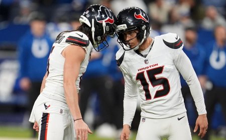 NFL fans debate whether Texans kicker made crucial extra point in win over Colts