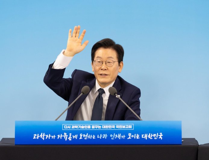 美韓公布貿易與安保協議細節　韓承諾對美投資3500億美元　美批准韓建造核潛艦