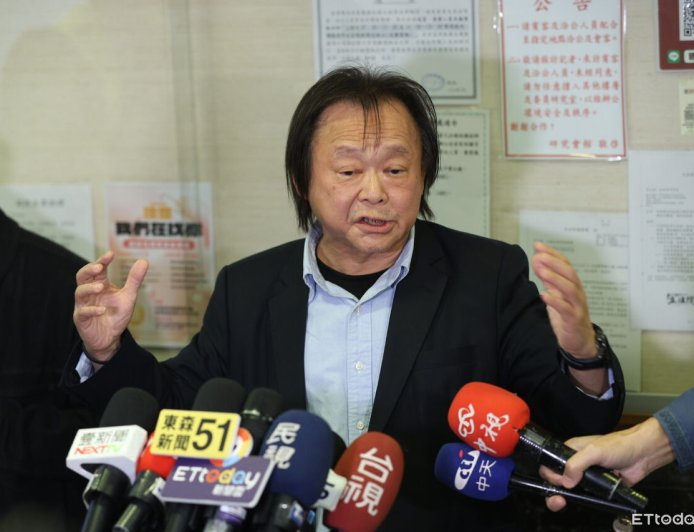 反攻大陸成功？從從容容游刃有餘登上共艦　王世堅笑：統一次就好了