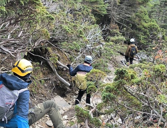退休校長攀玉山後四峰失聯第4天　陸空「最後定位點」擴大搜尋