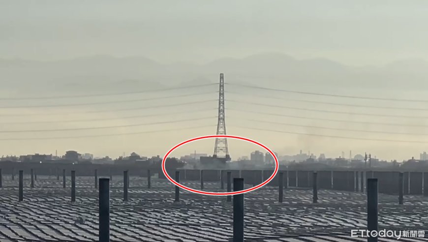 快訊／彰化海上太陽能板起火冒煙！　電纜燒毀現場慘況曝光