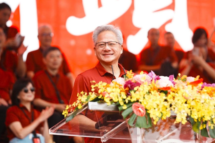 台積電運動會》魏哲家主持開場　黃仁勳站台致意「台積我愛你」