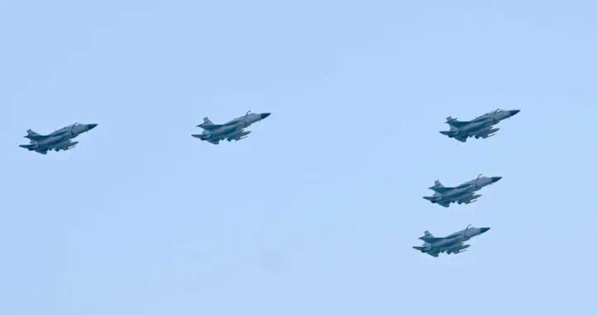 单价超1亿美元！阿塞拜疆正式接收5架枭龙战机