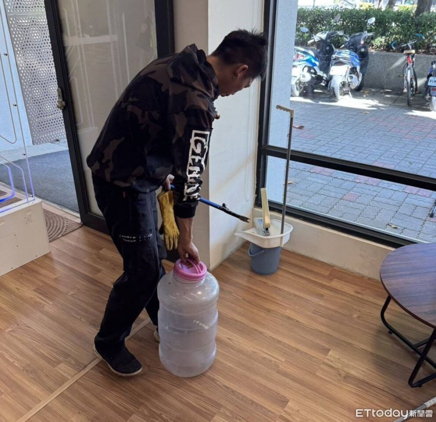 快訊／龍井圖書館眼鏡蛇出沒！文青女被咬傷驚叫：溜進閱覽區了