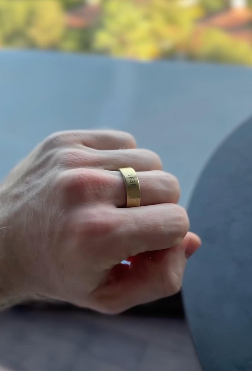 Robert Irwin Wears Dad Steve’s Shirt Before ‘DWTS’ Shows for ‘Good Luck’