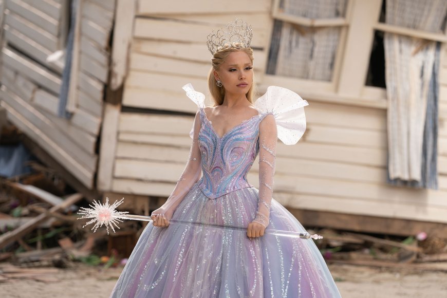 Ariana Grande ‘Really Wanted’ Glinda’s Wedding Dress to ‘Feel Vulnerable’