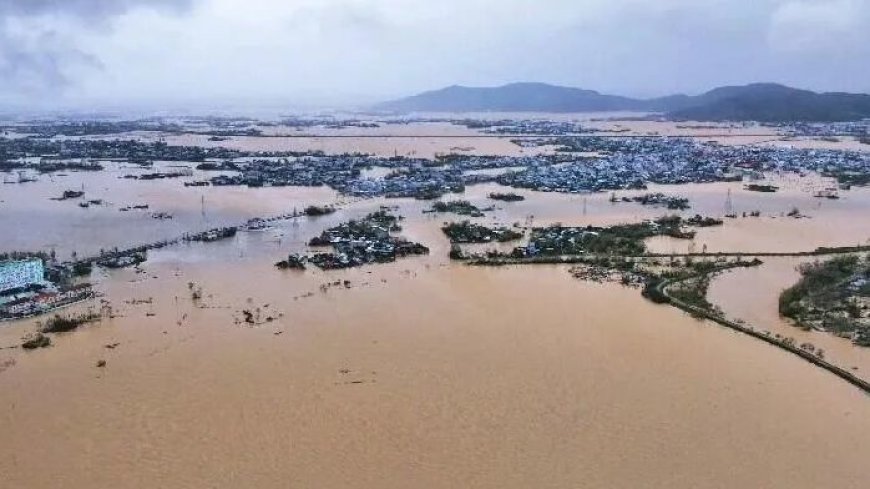 一片汪洋！死亡人数仍上升，越南紧急出动装甲车、无人机救援