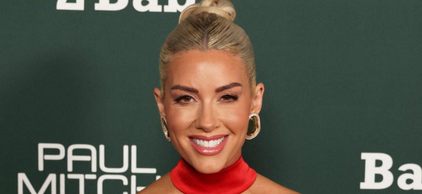 Heather Rae El Moussa's Fans Get In Line For Tips After Flaunting Her Super Ripped Abs