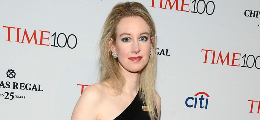 Elizabeth Holmes Scores Another Behind Bars Family Time For Thanksgiving