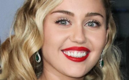 Miley Cyrus Sends Engagement Rumors Soaring With One Red Carpet Detail