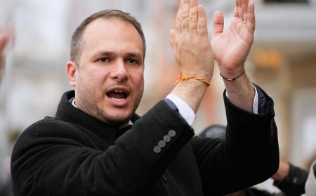 Young progressive beats out establishment candidate in Jersey City mayoral race, echoing Mamdani