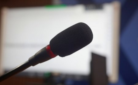 地方新闻精选 | 安徽霍邱县召开全县“吐槽大会” 郴州举报公职人员店主喝农药去世