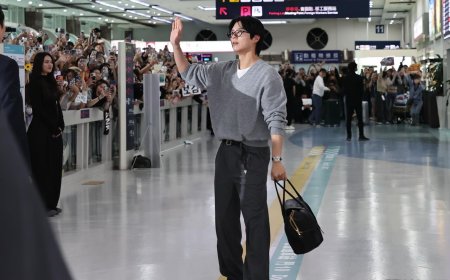 朴寶劍拎微笑包超親切　戴23萬歐米茄錶絕配優雅灰裝