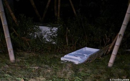 獨／大樓陽台掉下1台冰箱！重砸社區中庭　男嗆管理員：小心沒工作