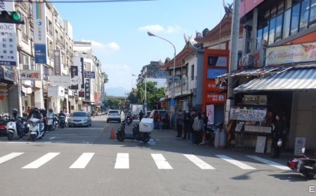 又是鬼切釀禍！一中商圈機車對撞騎士拋飛重摔　網友開噴左轉車