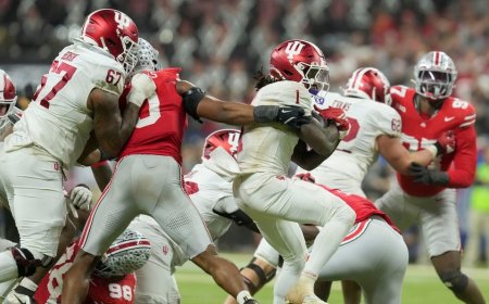 Indiana wins first outright Big 10 football title since 1945 after Ohio State flubs short field goal try