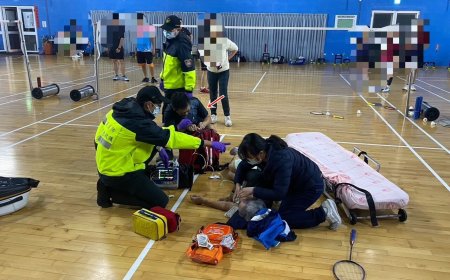 羽球館1男突倒地命危！羅東休假消防員、護理師聯手搶救成功