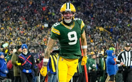 Packers seal crucial NFC North win over Bears in thrilling fashion at Lambeau Field
