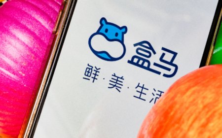 草莓蛋糕被指“咸得发苦”，盒马客服：已在第一时间完成排查和调整