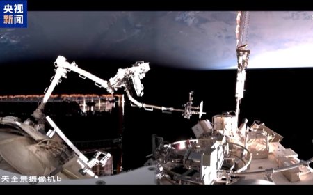 神舟二十一号航天员乘组圆满完成第一次出舱活动，顺利完成神二十飞船返回舱舷窗巡检拍照