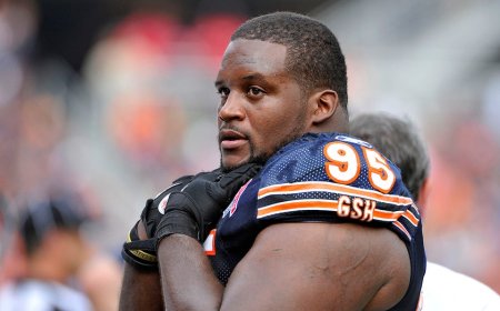 Former NFL player condemns Eagles fans for vandalizing coach's home after loss