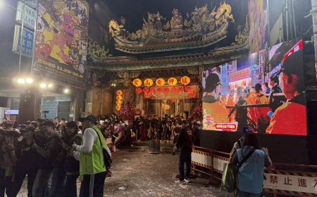 快訊／青山宮遶境「暗訪第二夜」　他拍外籍女裙底...遭包圍送警局