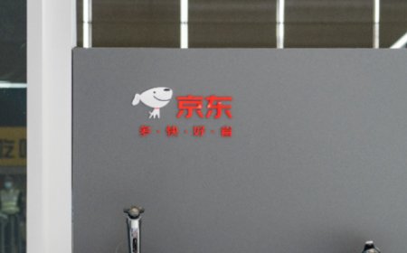 再投220亿！京东未来5年将供应15万套“小哥之家”