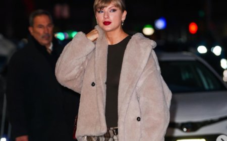 泰勒絲高調私服穿搭！Max Mara泰迪熊大衣搭紅底長靴超迷人