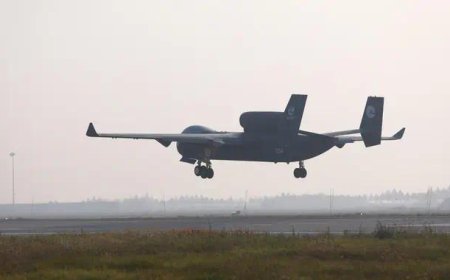 “空中航母”九天无人机首飞，外媒质疑不适合军用，容易被击落？