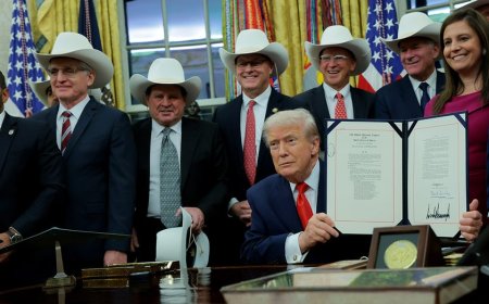 Trump honors 'Miracle on Ice' team; Mike Eruzione, Jim Craig praise president in return