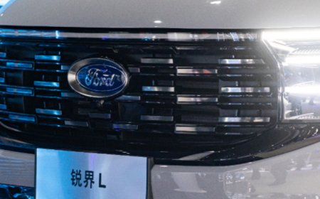 福特汽车将减记资产约195亿美元，拟重组电动汽车业务